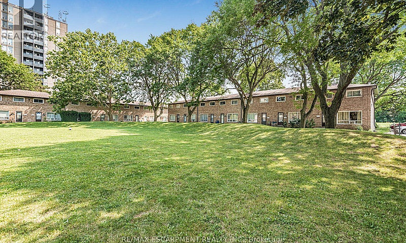 28 Riverdale Drive H...