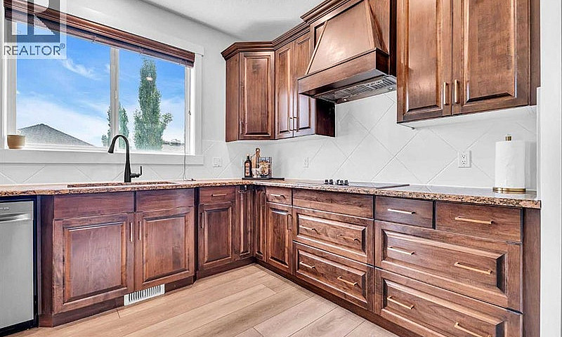 452 Evergreen Circle...