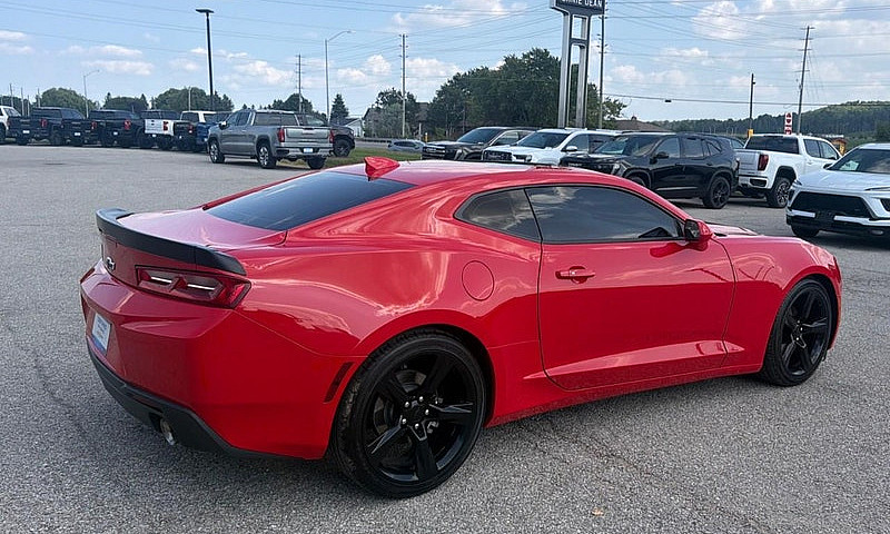 2018 Chevrolet Camar...