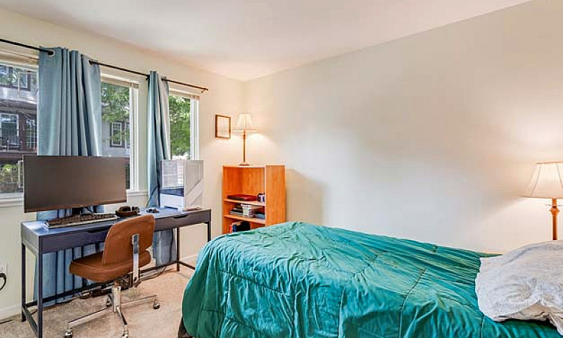 Spacious Corner Unit...