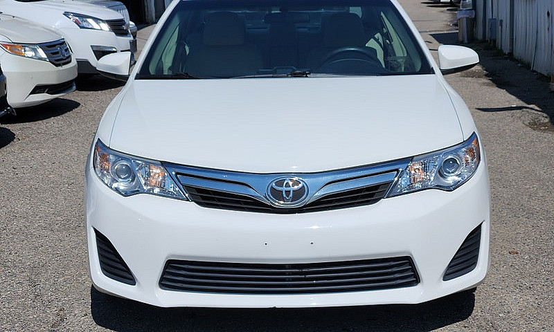 2014 Toyota Camry Le...
