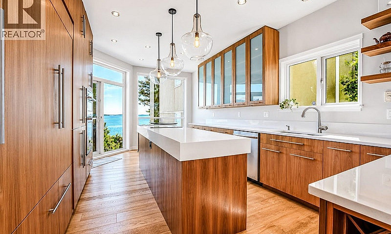 20 4771 Cordova Bay ...