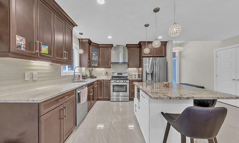 157 Townsview...