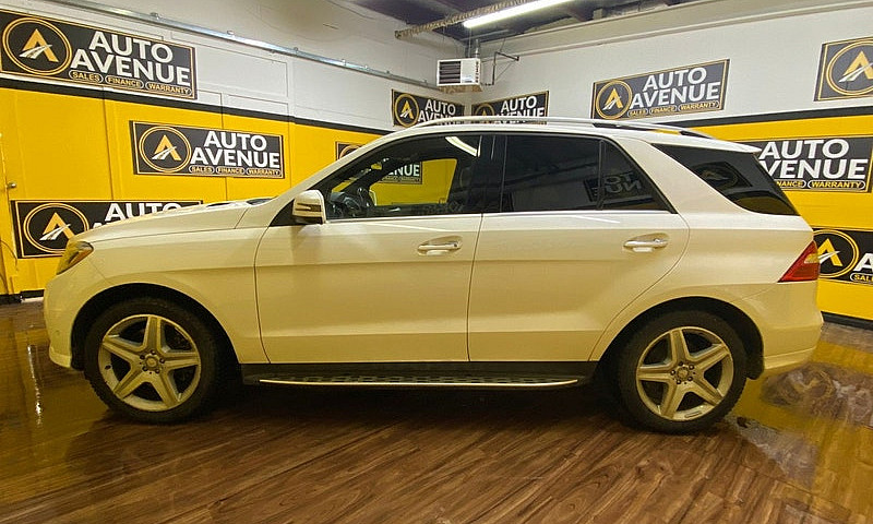 2015 Mercedes-Benz M...