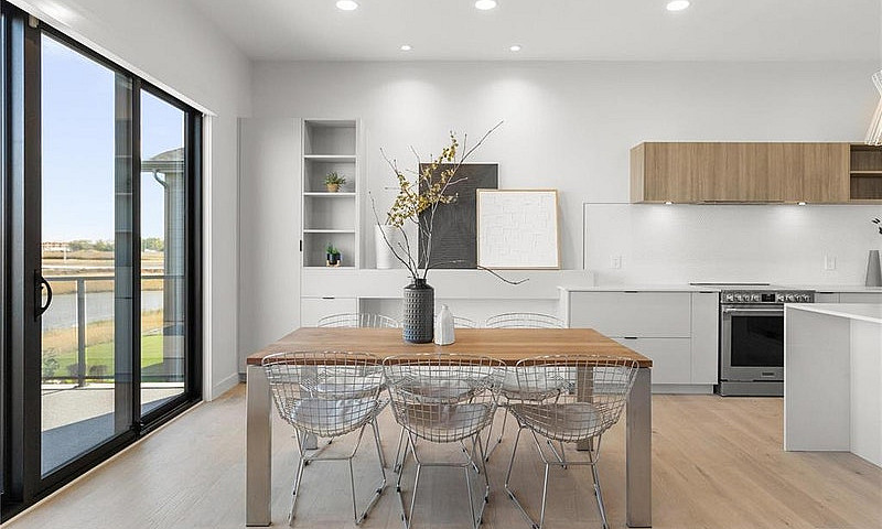 Artista Homes In For...