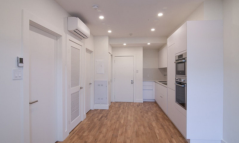 Renovated 1 Bed 1 Ba...