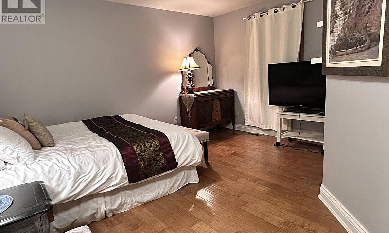 Ensuite 2 - 3369 St ...