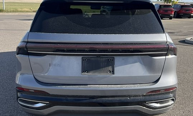 2025 Lincoln Nautilu...