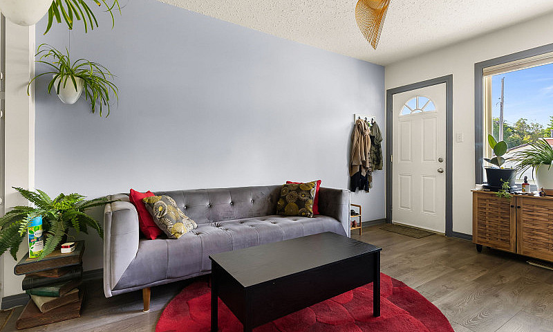 822-824 13Th Ave - S...