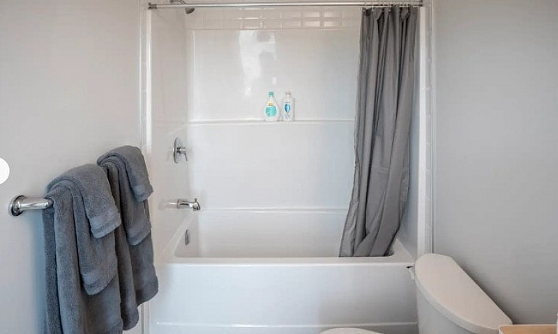 Senior Promo! 3-Bed,...