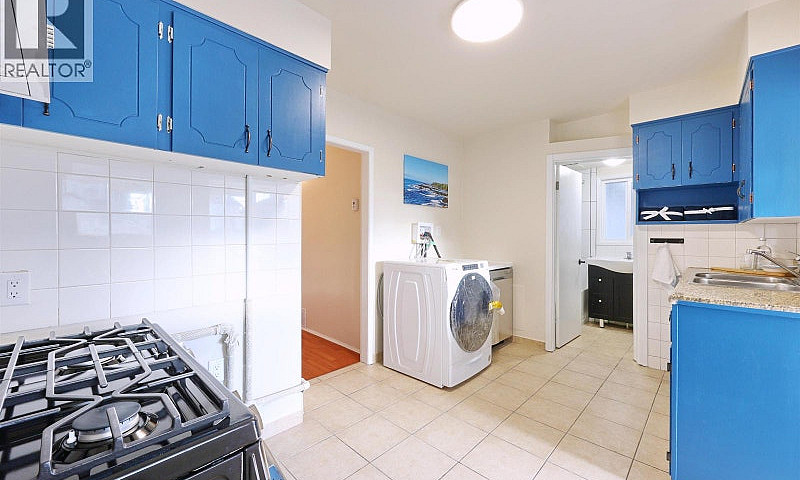 1336 E 11 Avenue Van...