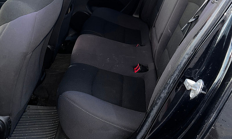 2013 Chevy Cruze. Ma...