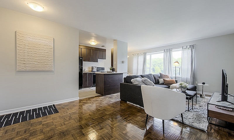 1 Bedroom - Upper Be...