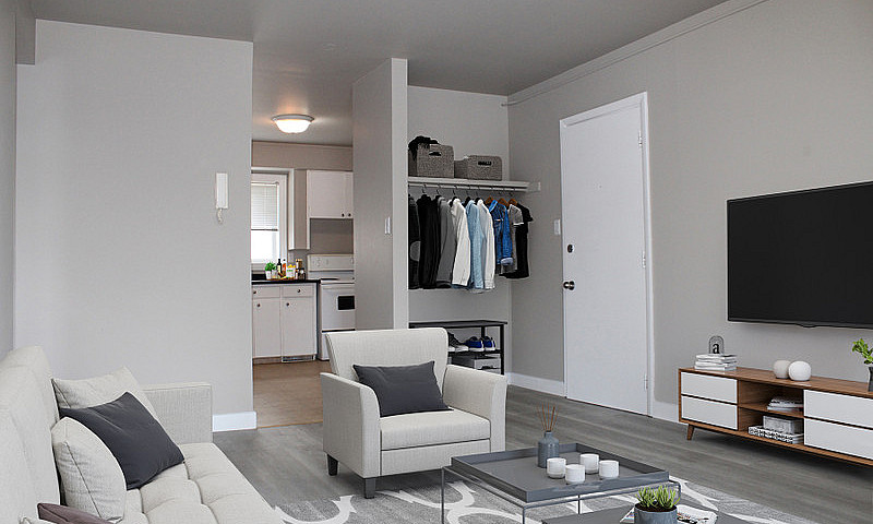 Lakeview Apartment F...