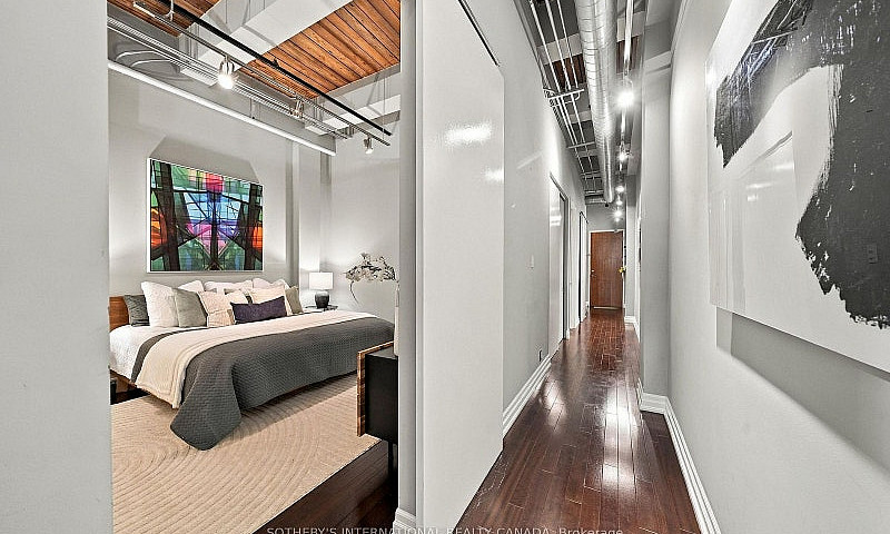 Stunning 1 Bedroom P...