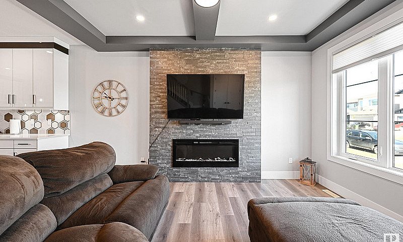 653 Meadowview Dr Fo...
