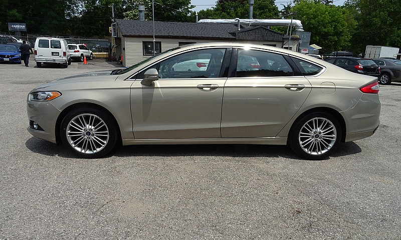 2016 Ford Fusion Se...