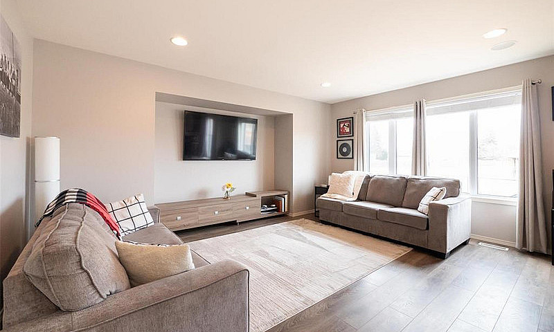 3-Bedroom House In C...