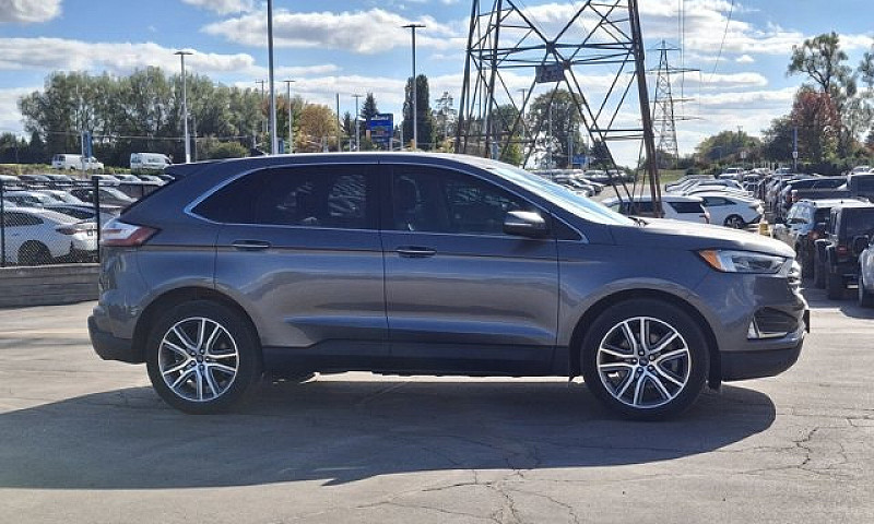 2022 Ford Edge Titan...