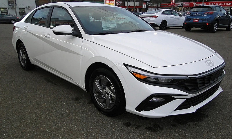 2022 Hyundai Elantra...