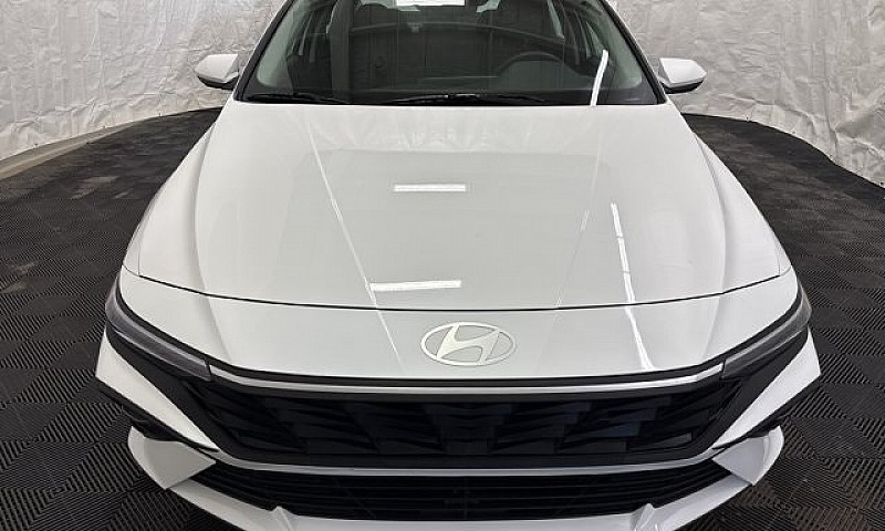 2025 Hyundai Elantra...