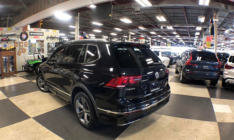 2020 Volkswagen Tigu...