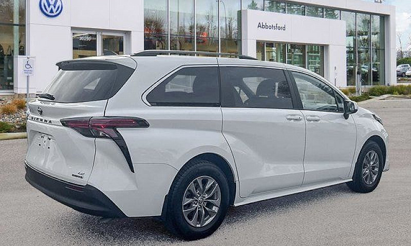 2022 Toyota Sienna...
