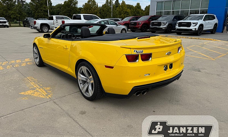Chevrolet Camaro Zl1...