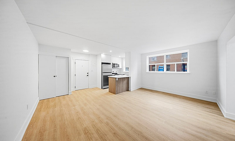 Gorgeous 2 Bedroom E...