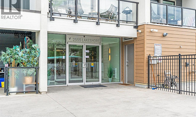 2555 Lakeshore Road ...