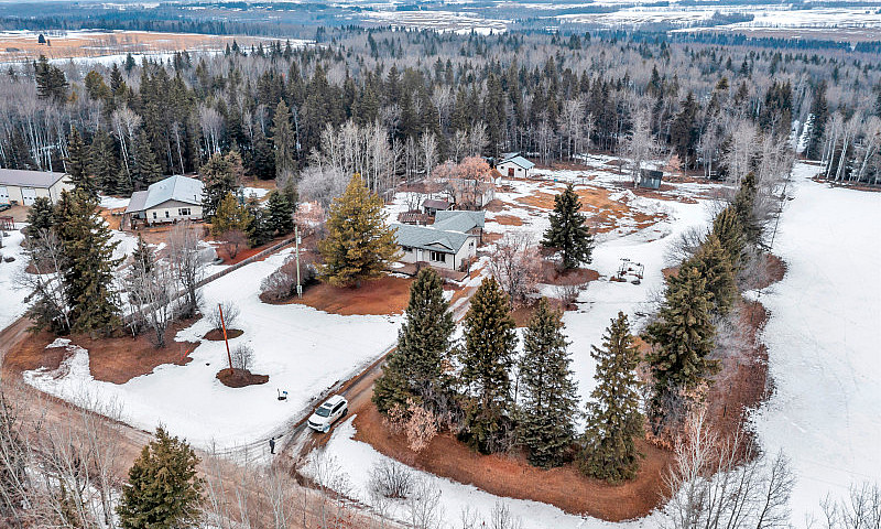 5.58 Acres ~ Bungalo...