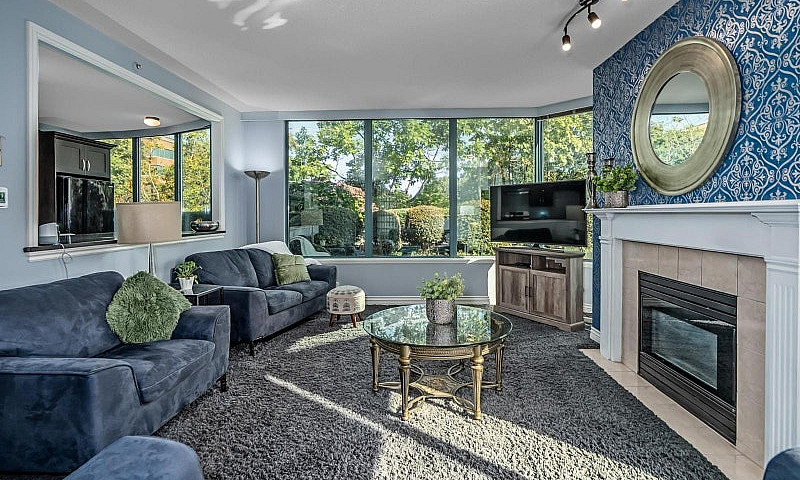 302 32330 South Fras...