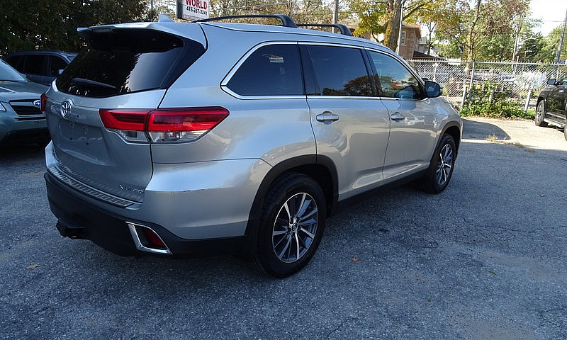 2019 Toyota Highland...