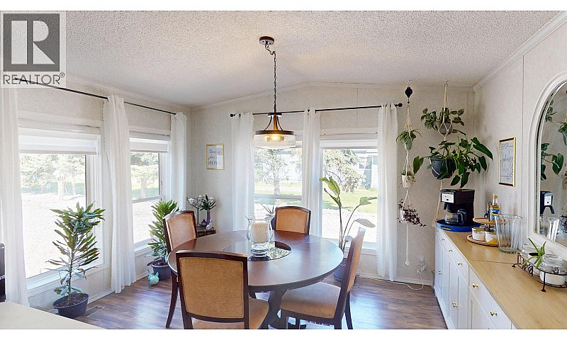 1302 Mountain Ash Ro...