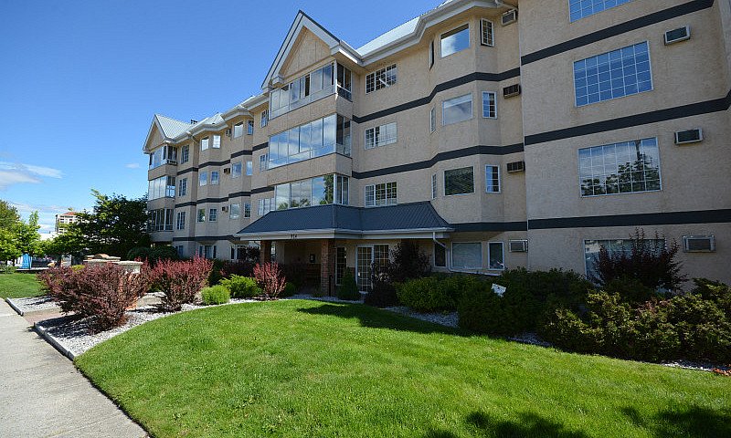 308-374 Winnipeg Str...