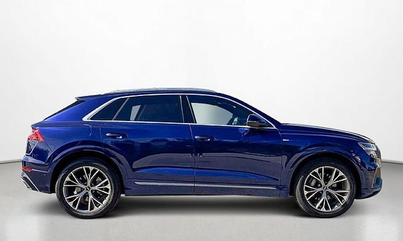 2023 Audi Q8 Technik...