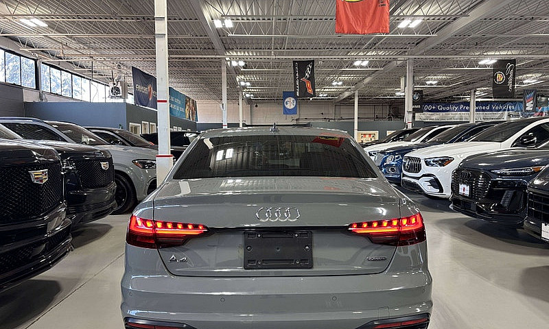 2020 Audi A4 Technik...