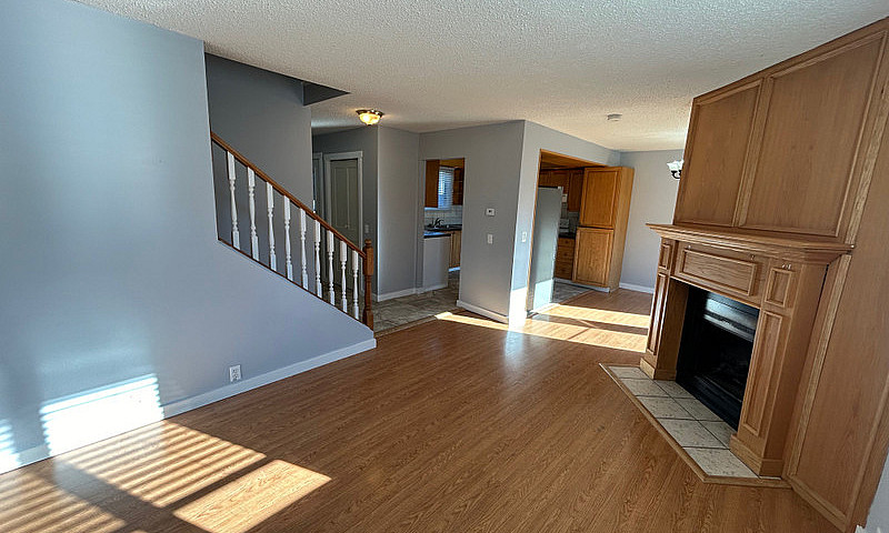 231 Athabasca Ave...