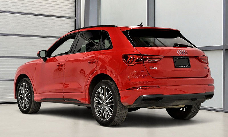 2022 Audi Q3 Komfort...