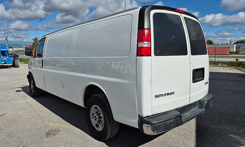 2017 Gmc Savana...
