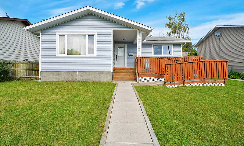 15 Dundee Cres., Pen...