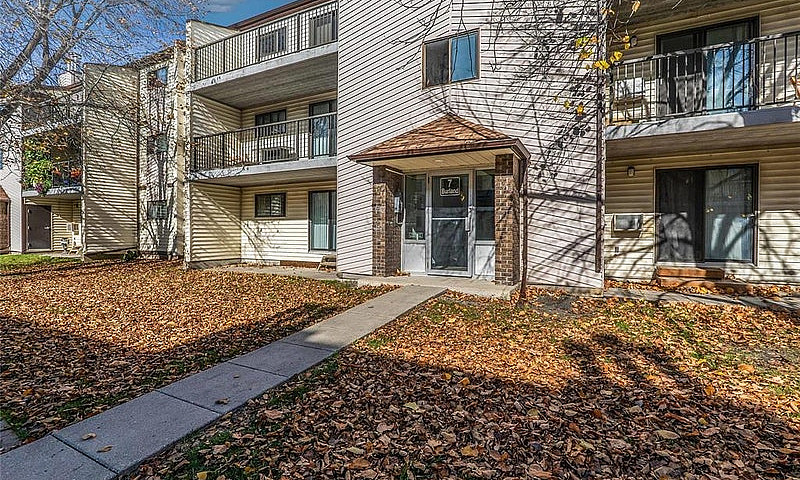 301 7 Burland Avenue...