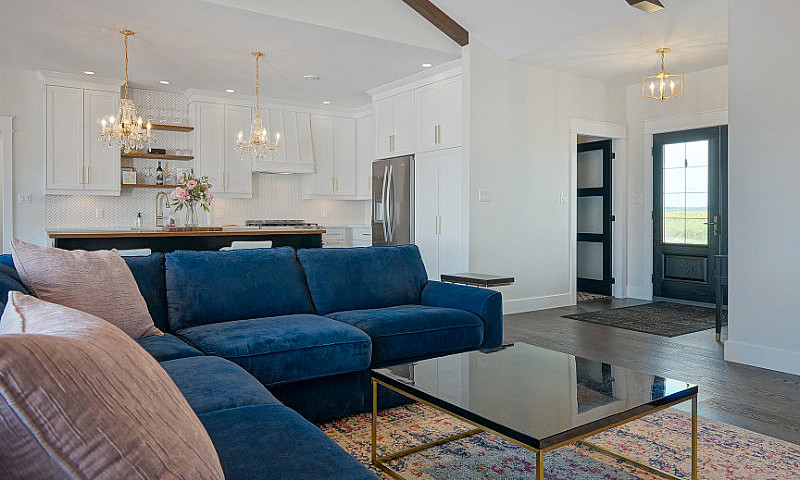 Waterfront Mint Home...