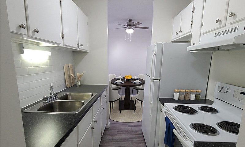 Rare 2 Bed: Park & R...