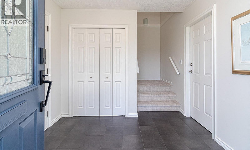 6309 Central Saanich...