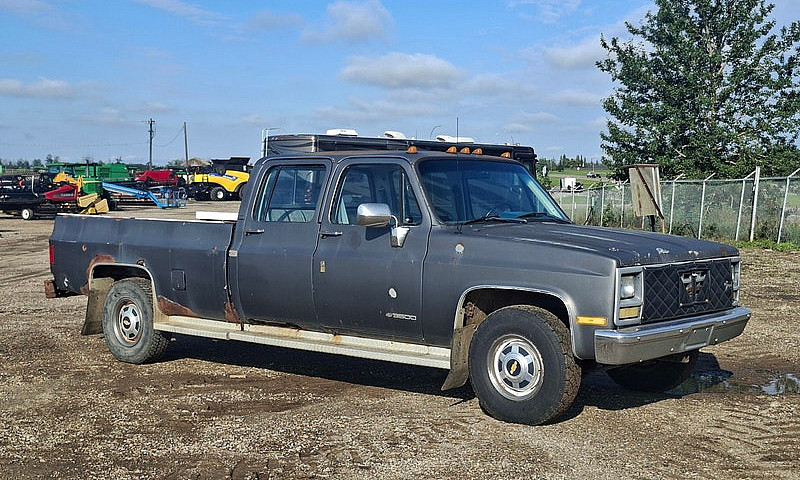 1990 Chevrolet 3500...