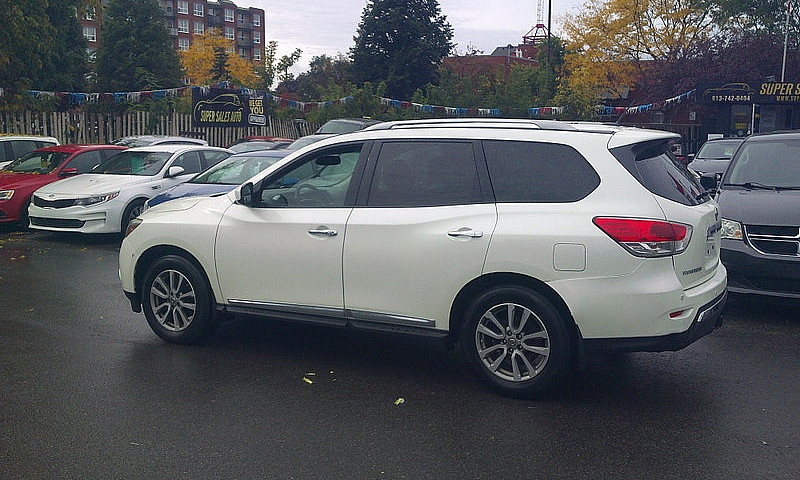 2015 Nissan Pathfind...