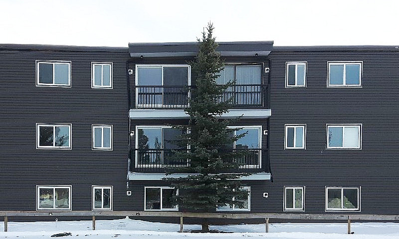Sikanni Place - 1 Be...