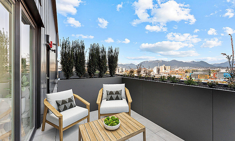 2 Level 2 Bed And De...