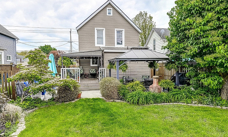 3 Bed 2 Bath Whole H...